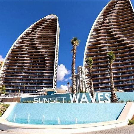 Apartamentos Sunset Waves By Sonneil Rentals Benidorm Eksteriør billede